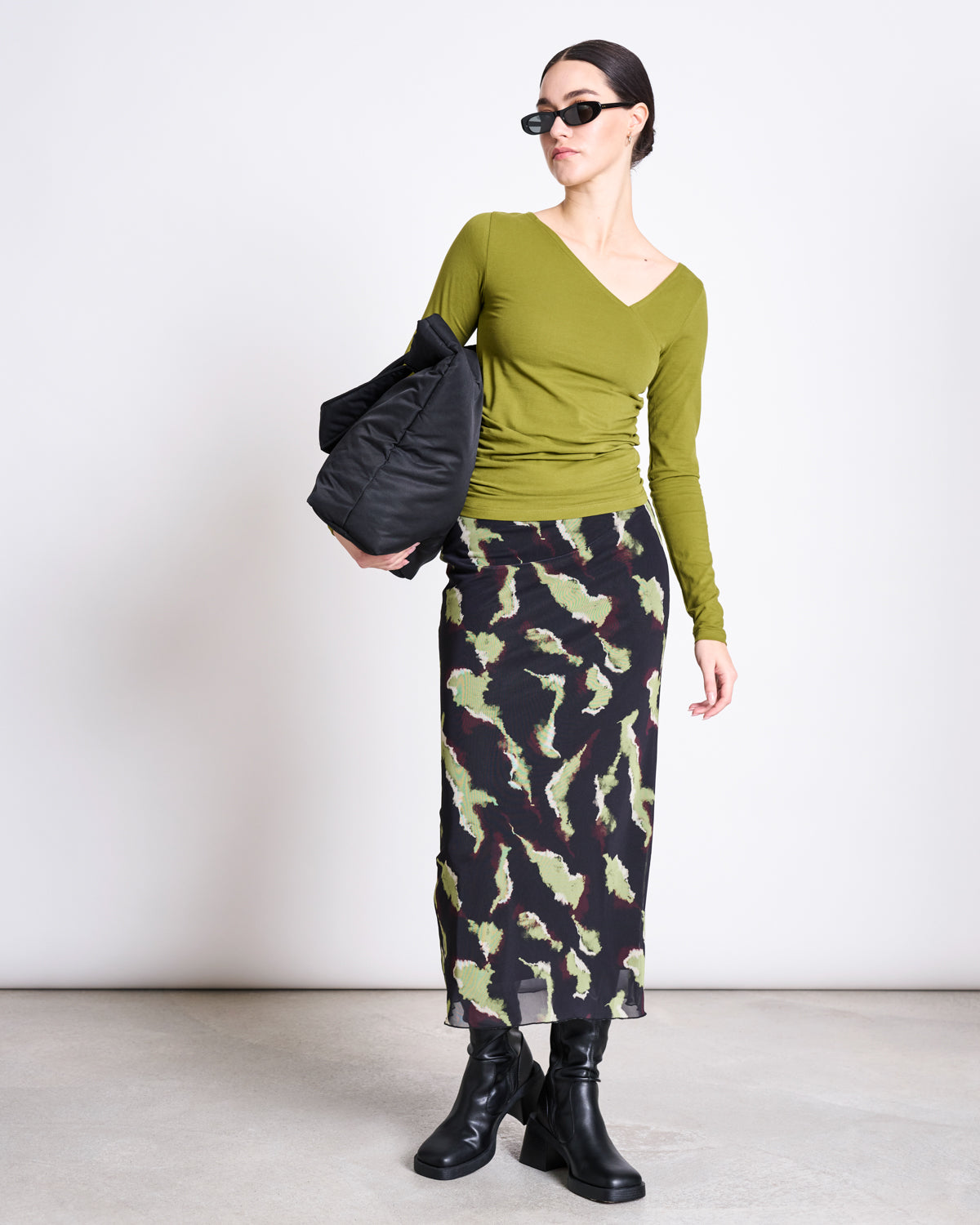 ASYMMETRICAL LONGSLEEVE CASMA WOODY OLIVE GOTS