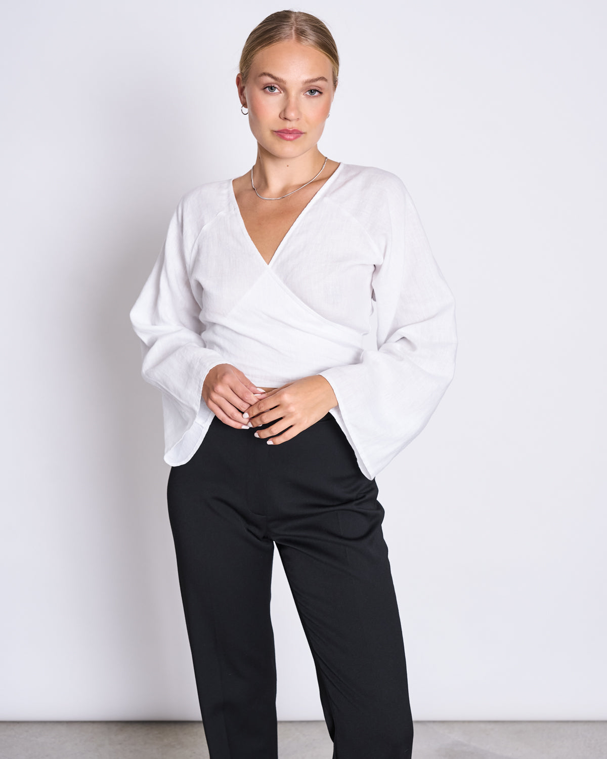 LINEN WRAP BLOUSE RORA WHITE
