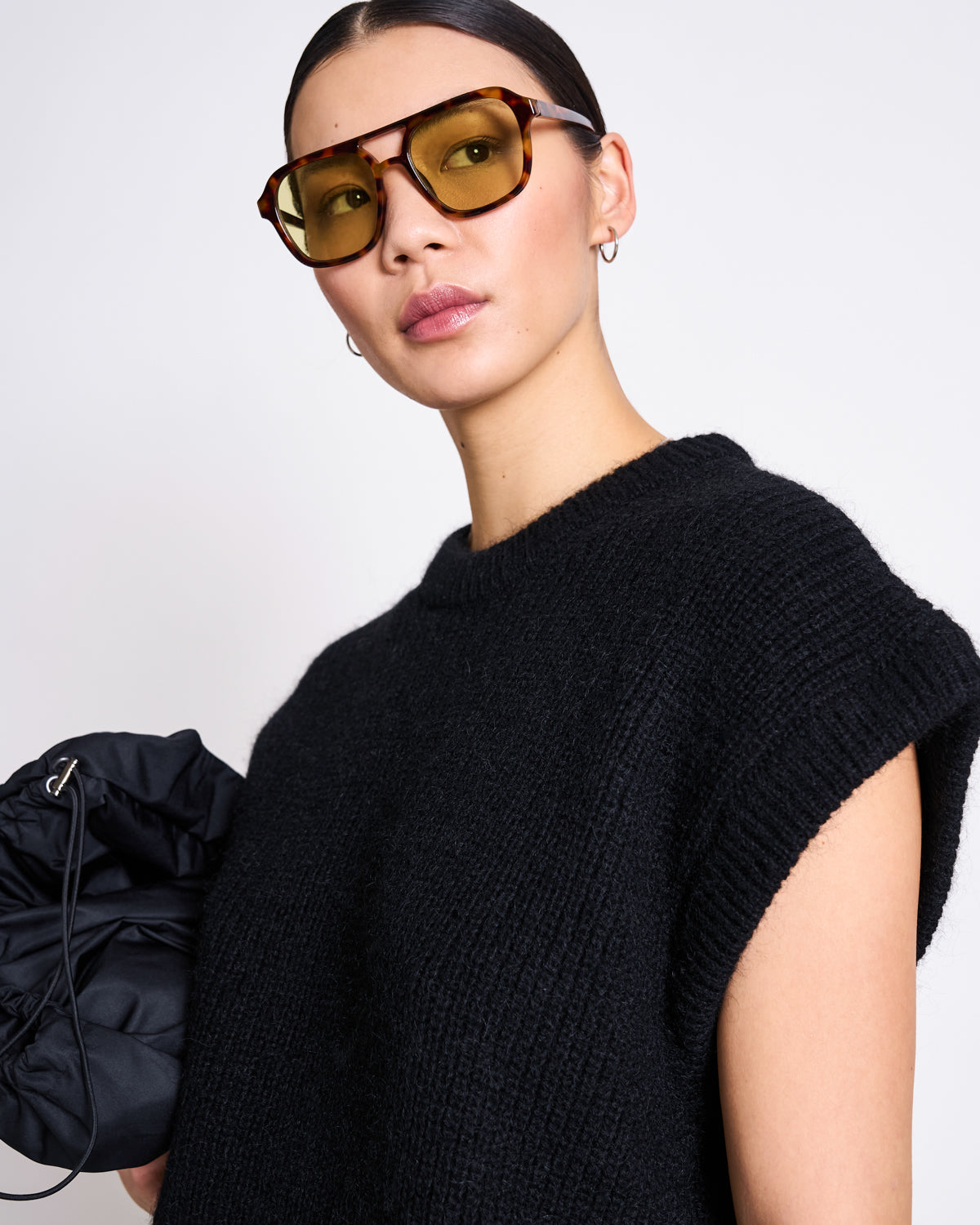 WOOLY SLIPOVER THANDA BLACK