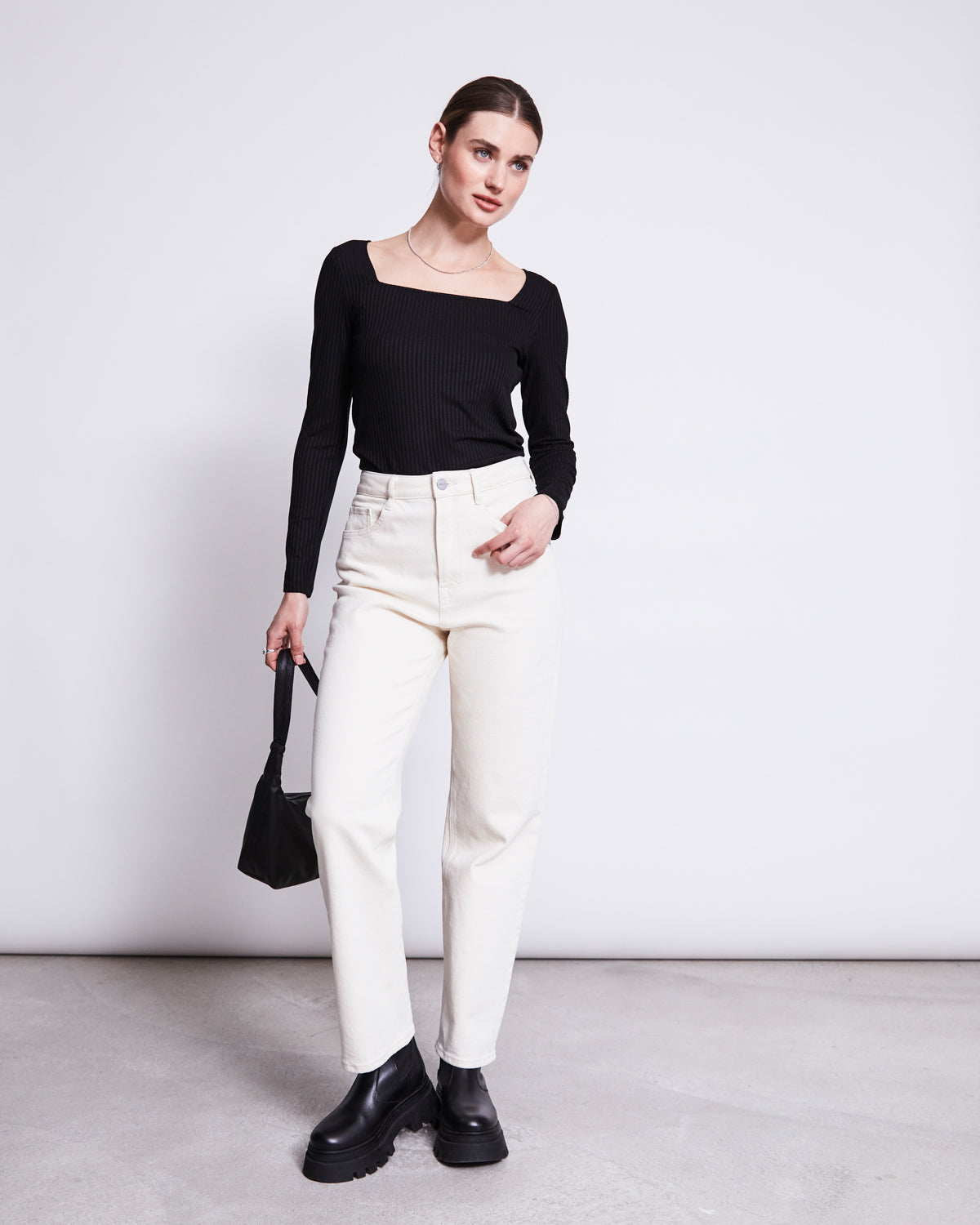 SQUARE NECK LONGSLEEVE FRIA BLACK