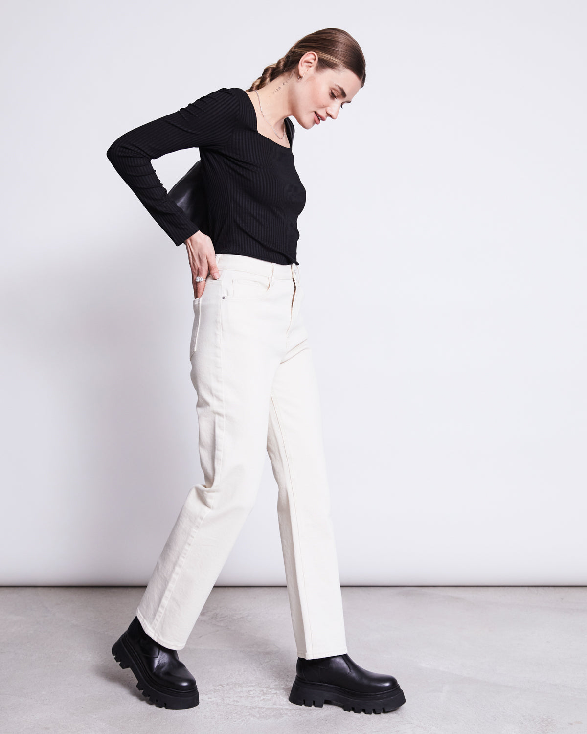 SQUARE NECK LONGSLEEVE FRIA BLACK