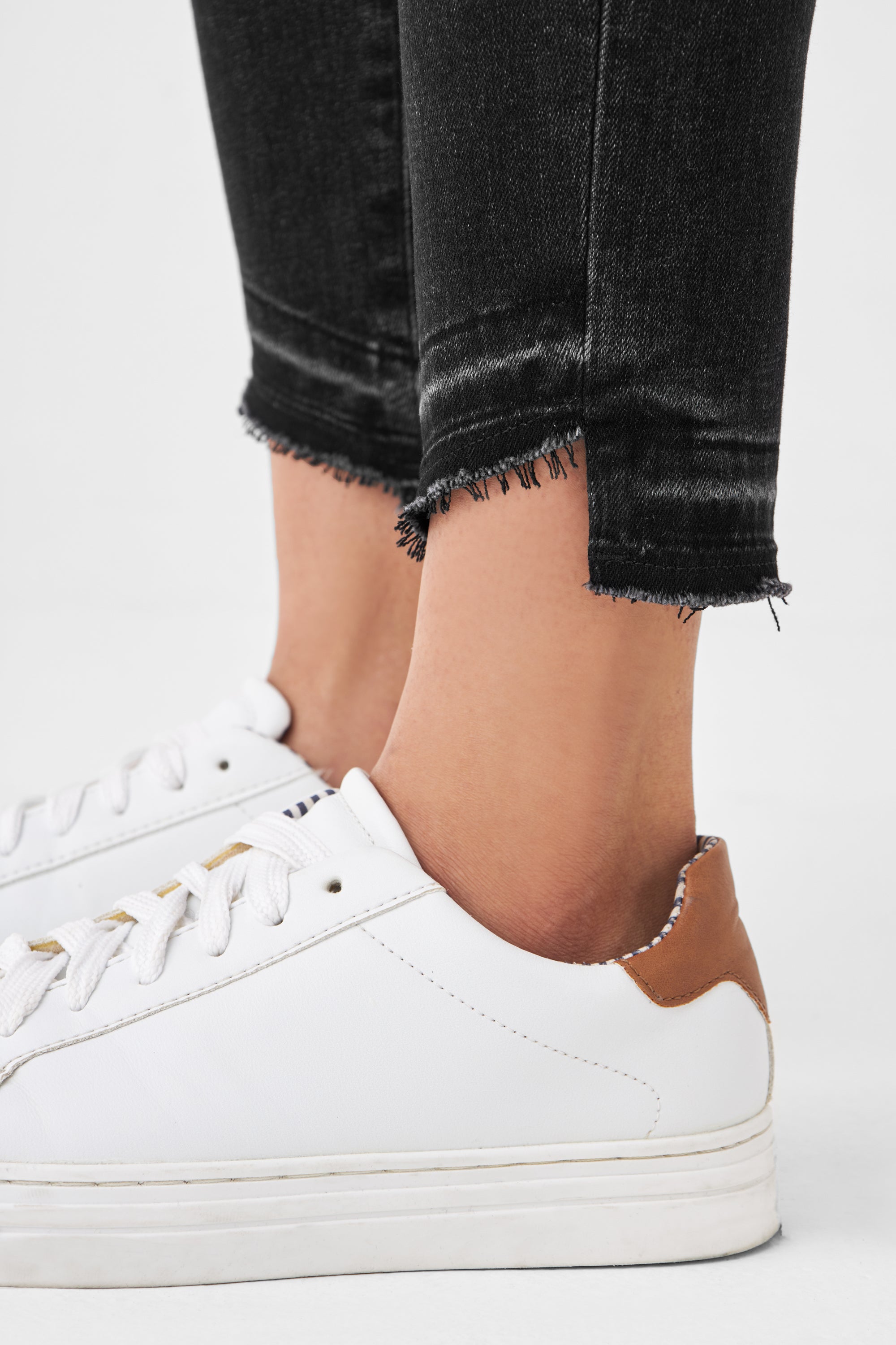 MID SUN Slim Comfortstretch - Design Details - Black Denim