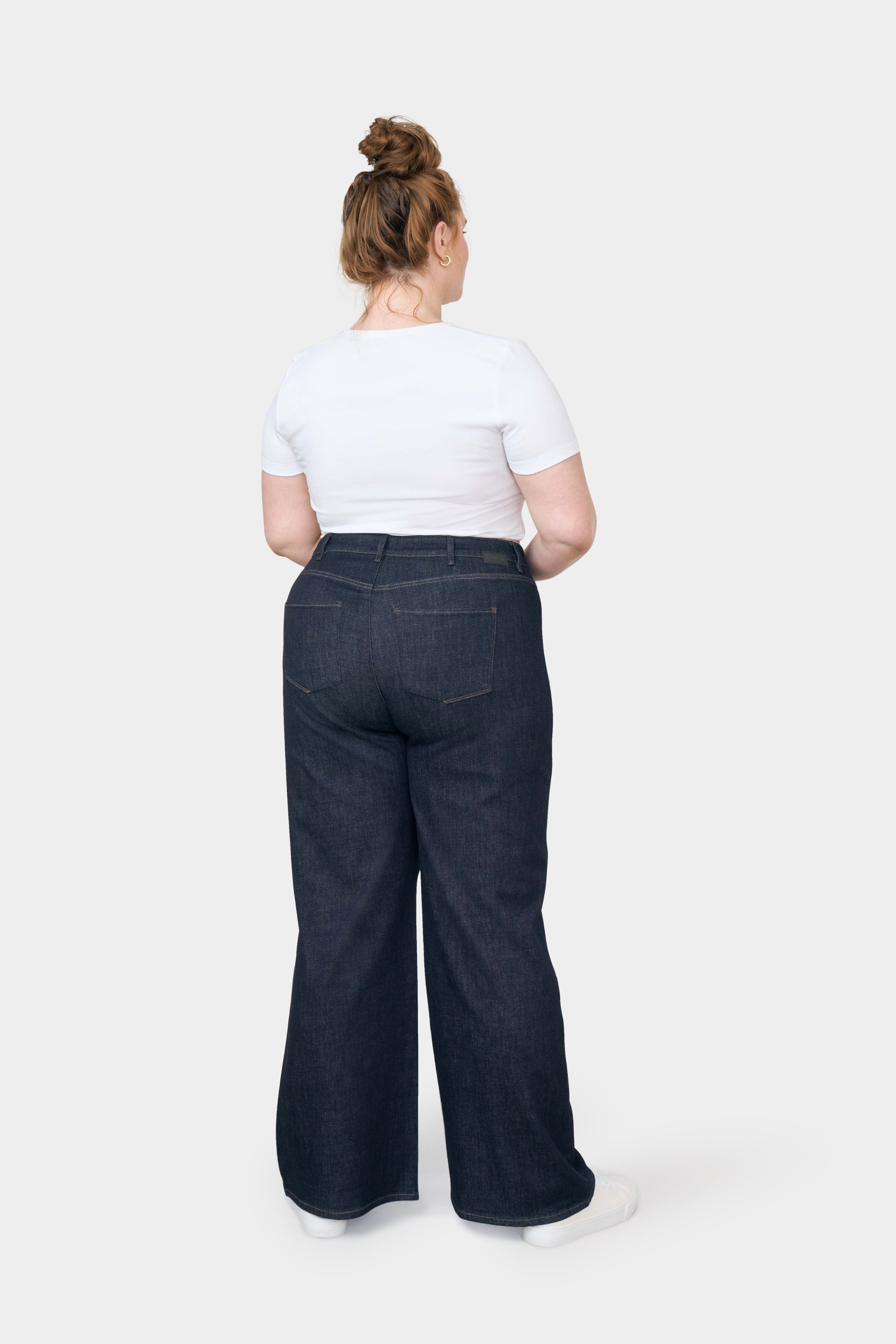 DEW Flared Soft Denim - Classic - Curvy - Raw Blue