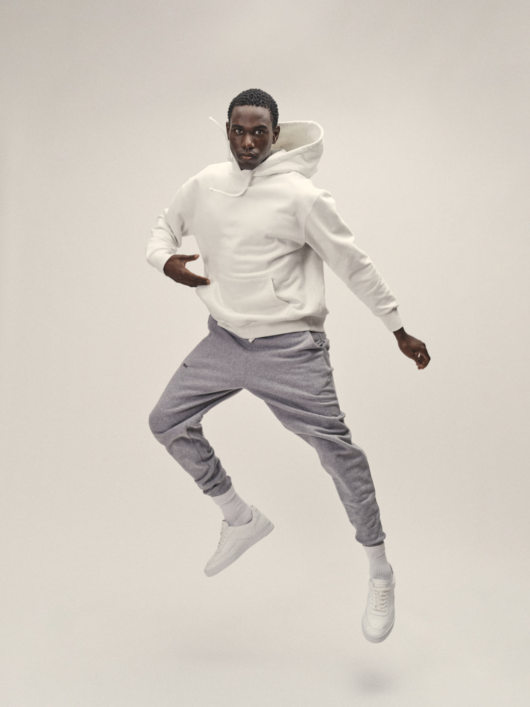 Männer Hoody Sweatshirt bequeme Passform off white organic Cotton made in Portugal
