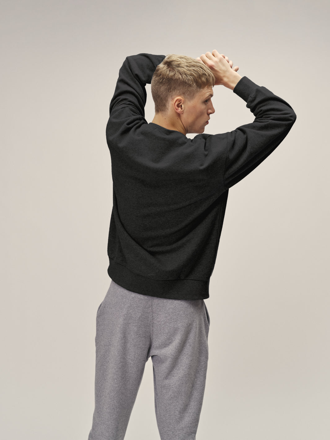 Bequemes oversized Rundhals Sweatshirt anthrazit reine Bio Baumwolle in Europa produziert