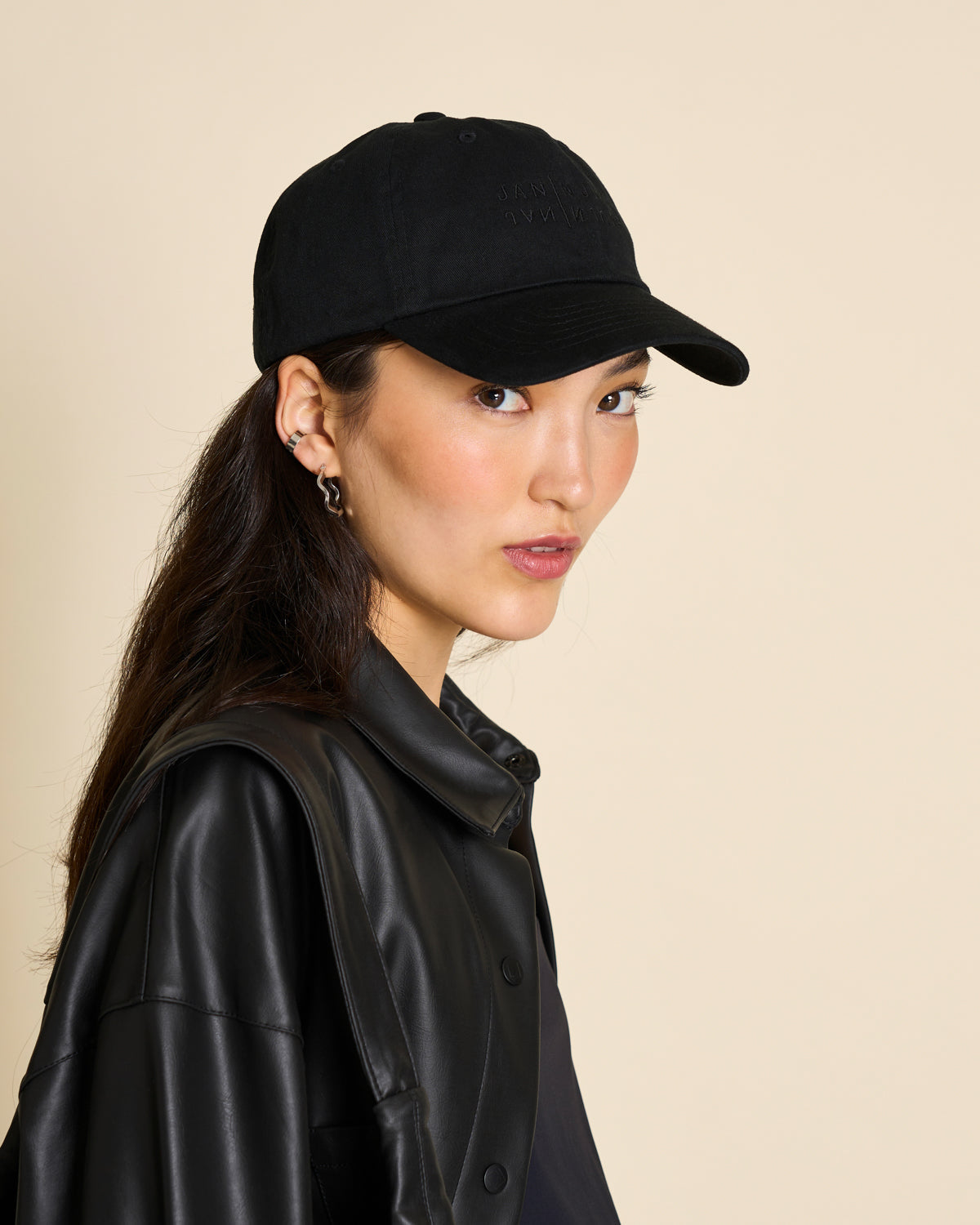 CAP BLACK