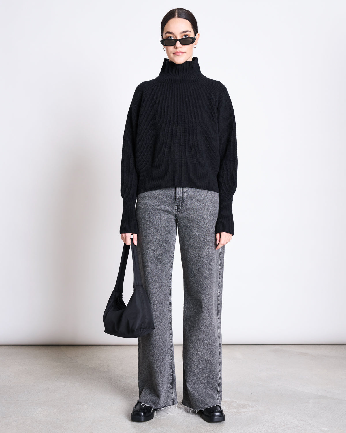 HIGH-NECK JUMPER WOOLY OLA BLACK GOTS