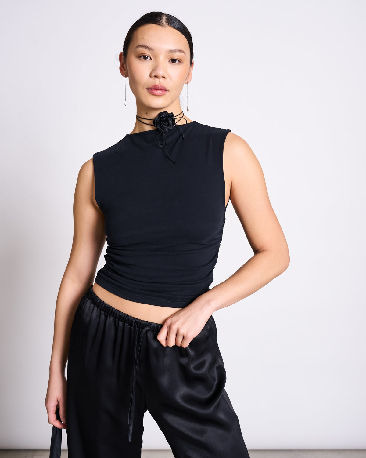 LOOSE SILKY PANTS FRIS BLACK