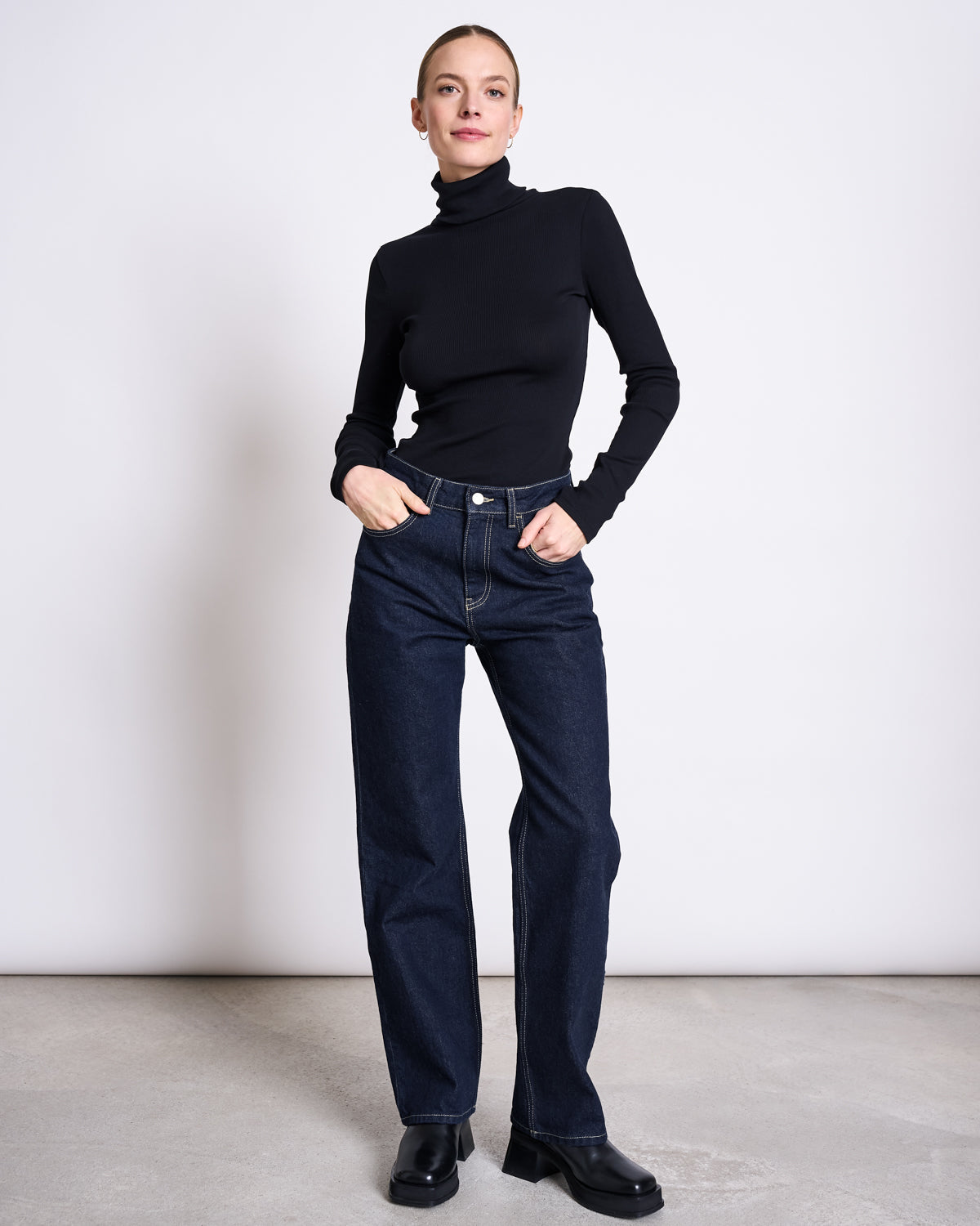 MINIRIB TURTLENECK CHUVA BLACK GOTS