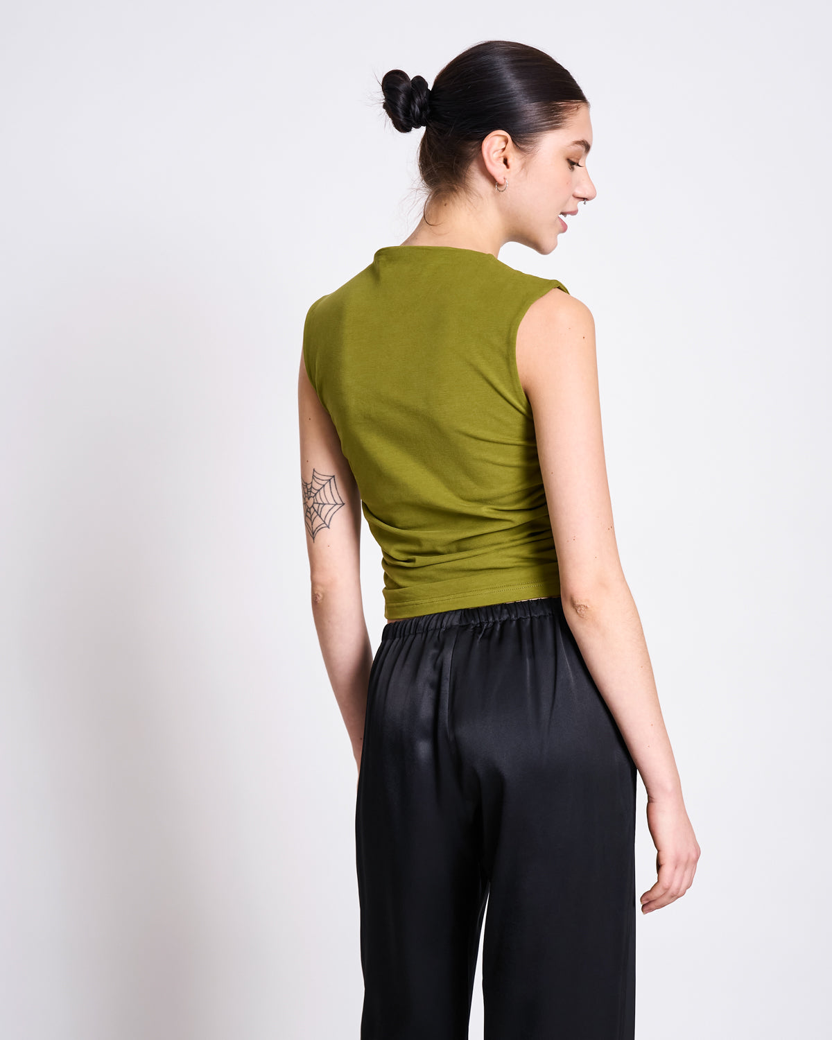 RUFFLE TOP RAFO WOODY OLIVE GOTS