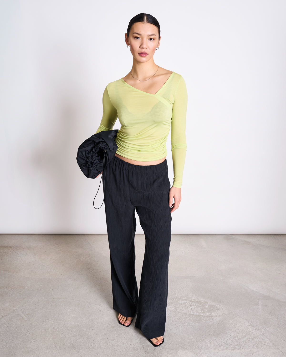 ASYMMETRICAL LONGSLEEVE CASMA GRANNY SMITH