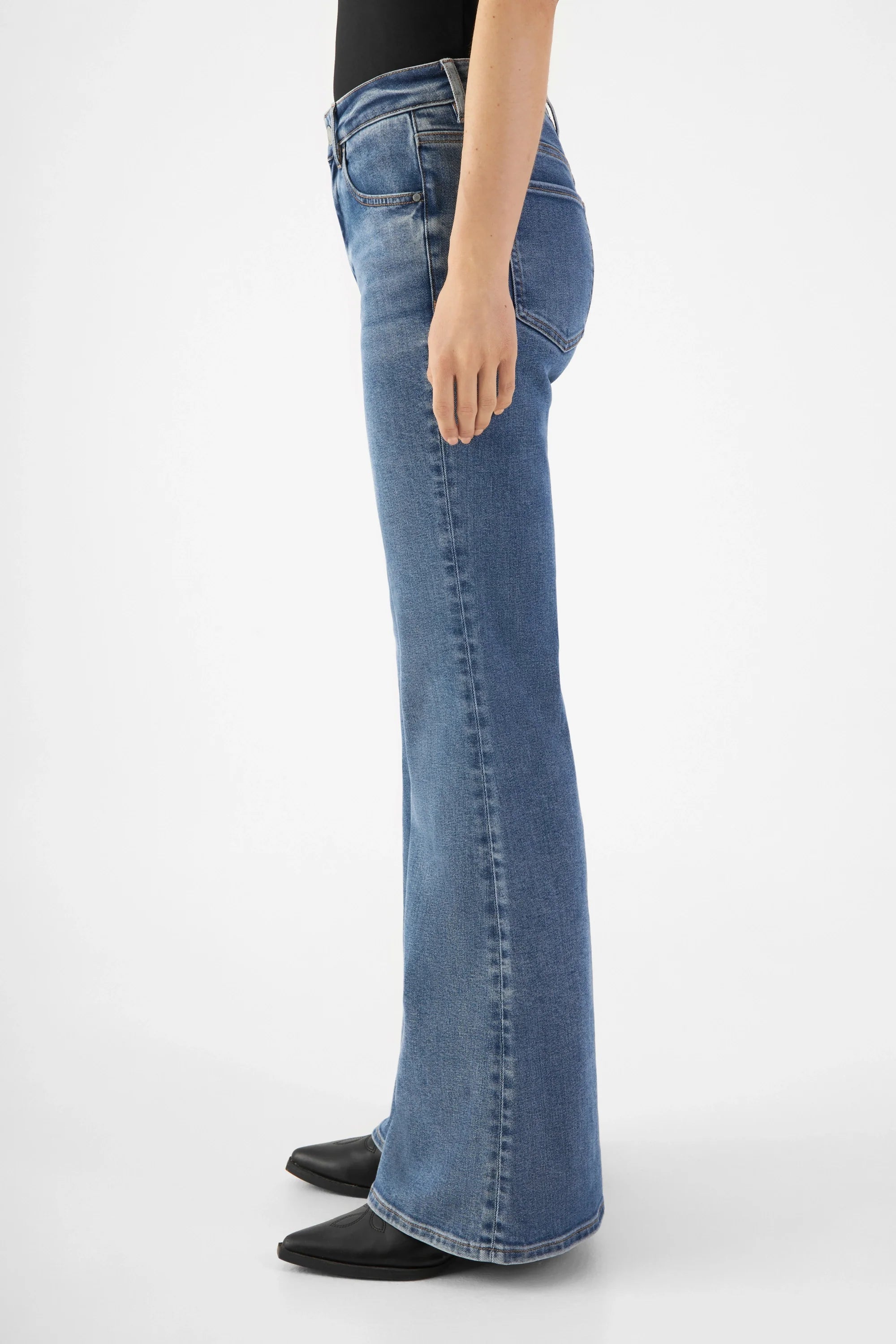 CELESTIAL Slim Flared Soft Tencel - Medium Blue