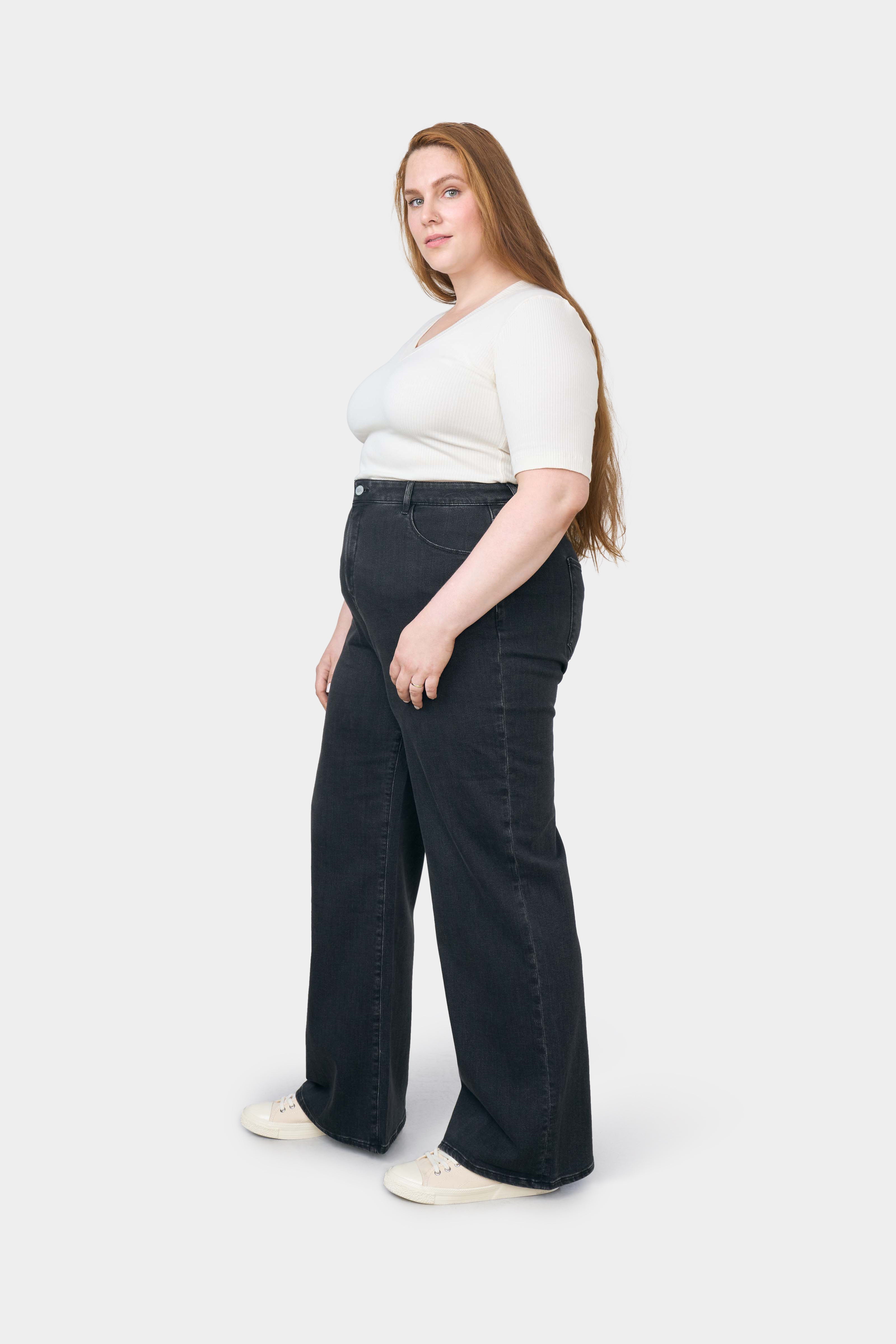 DEW Flared Soft Denim - Classic - Curvy - Black Denim