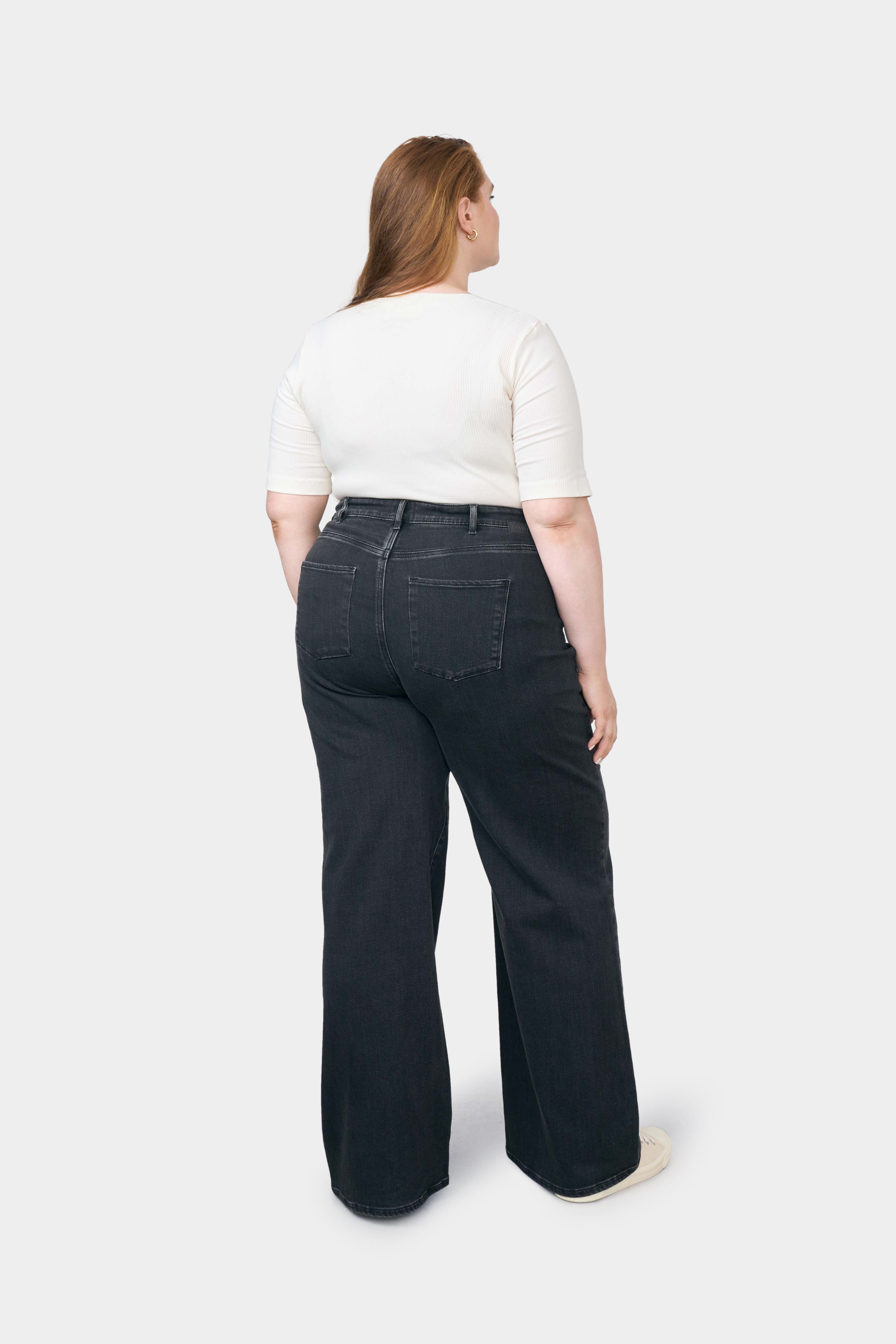 DEW Flared Soft Denim - Classic - Curvy - Black Denim