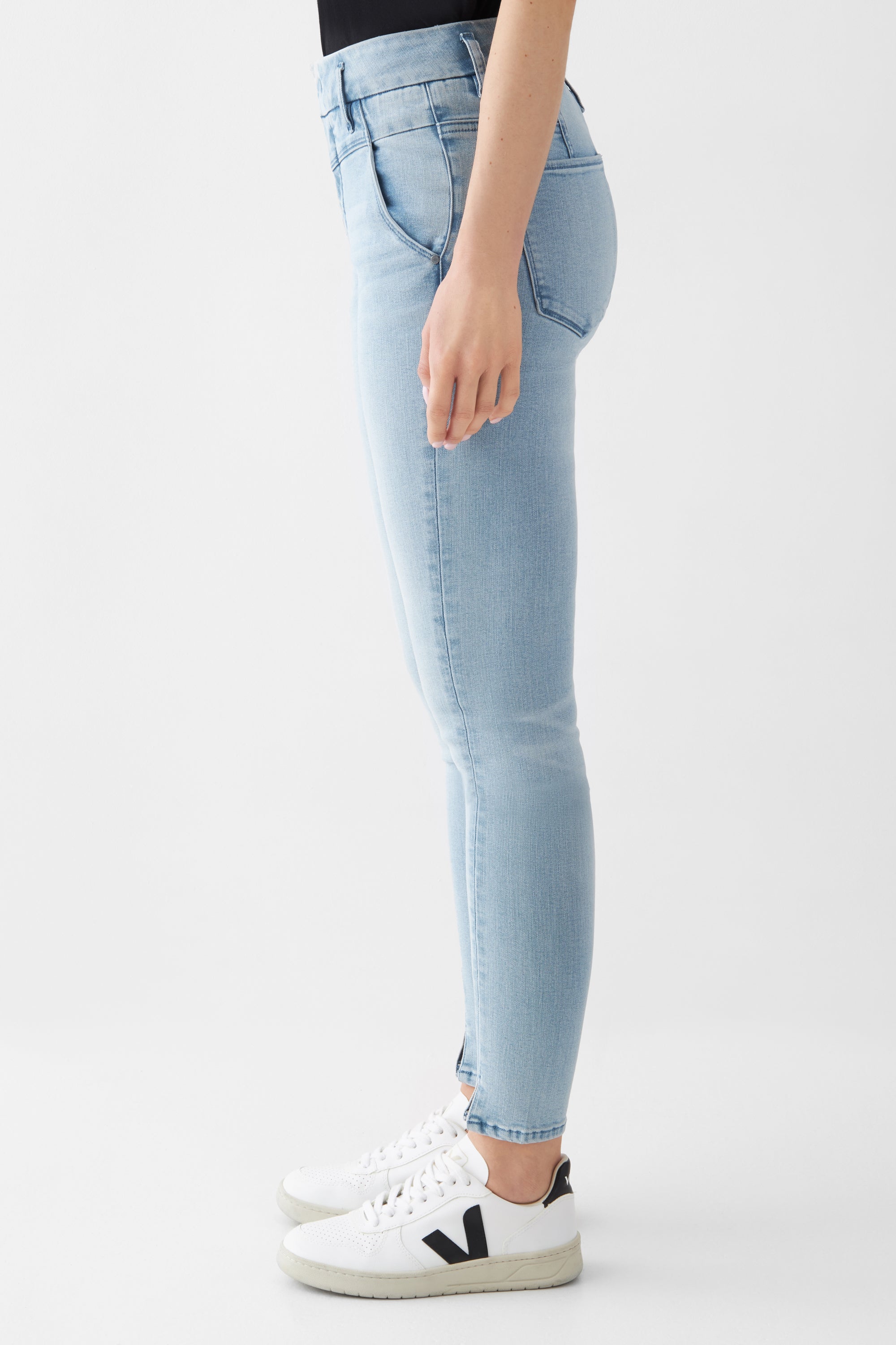 SUN UP Skinny Powerstretch - Design Details - Light Blue