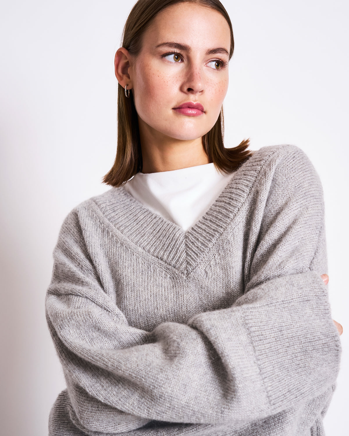 REC. MOHAIR V-NECK JUMPER YICA LIGHT GREY
