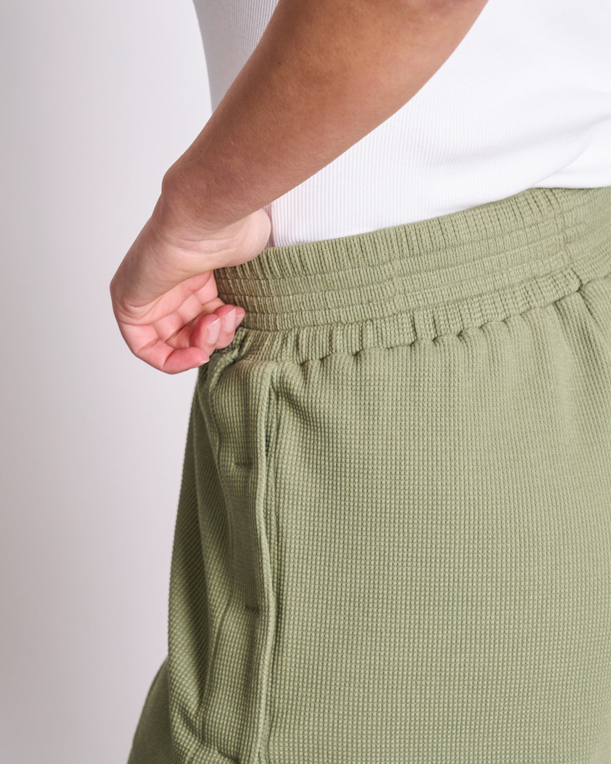 SHORTS LOURES PALE OLIVE