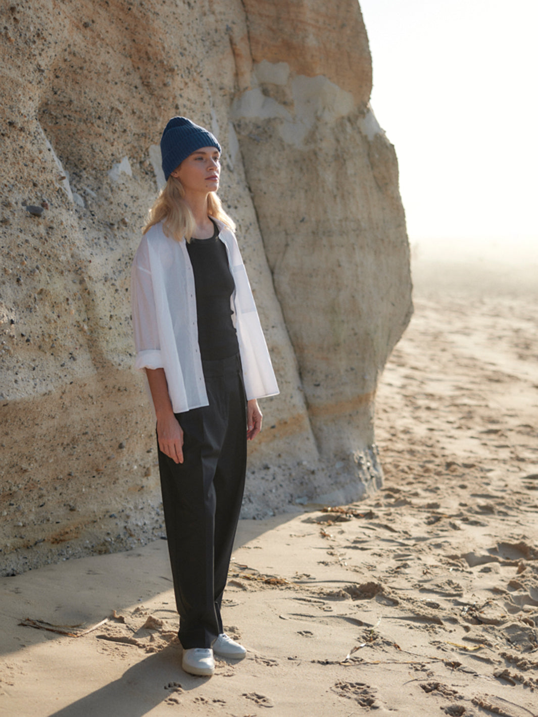 Damen Oversized Bluse in weiß, eine aufgesetzte Tasche, Perlmuttknöpfe in Portugal hergestellt