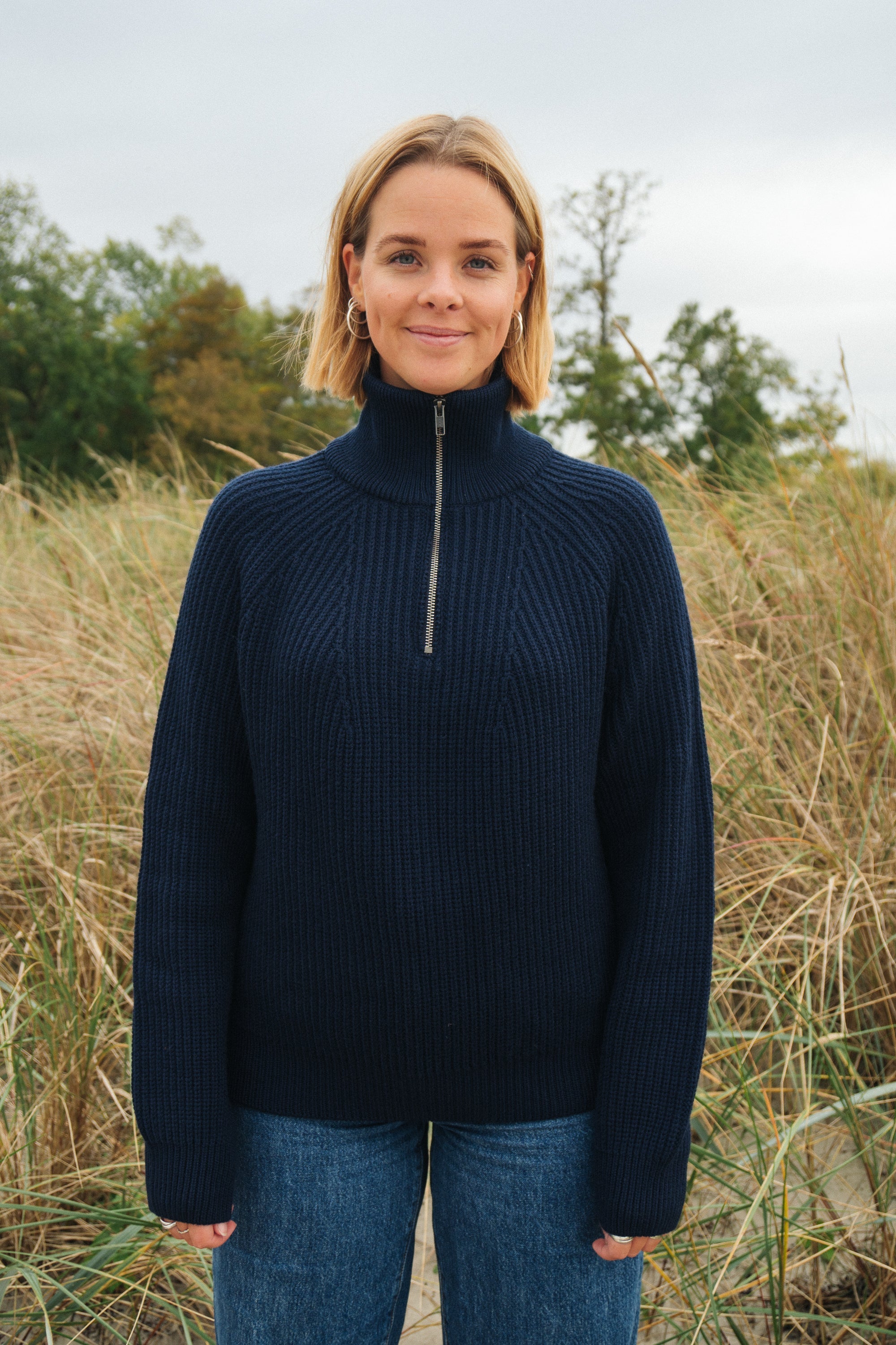 Grobmaschiger Strickpullover von SALZWASSER aus Merinowolle in Blau