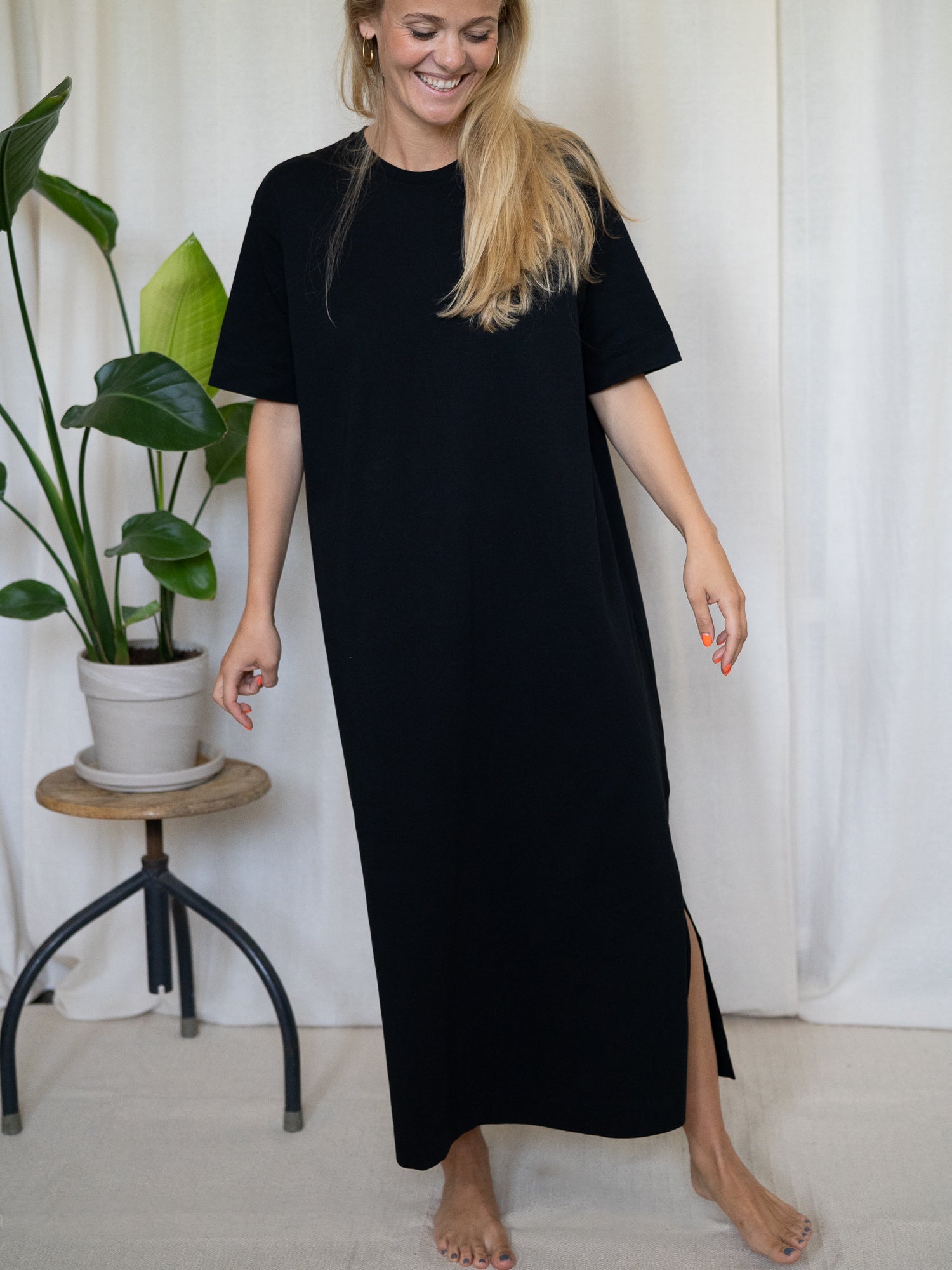 Frauen Midikleid - schwarz