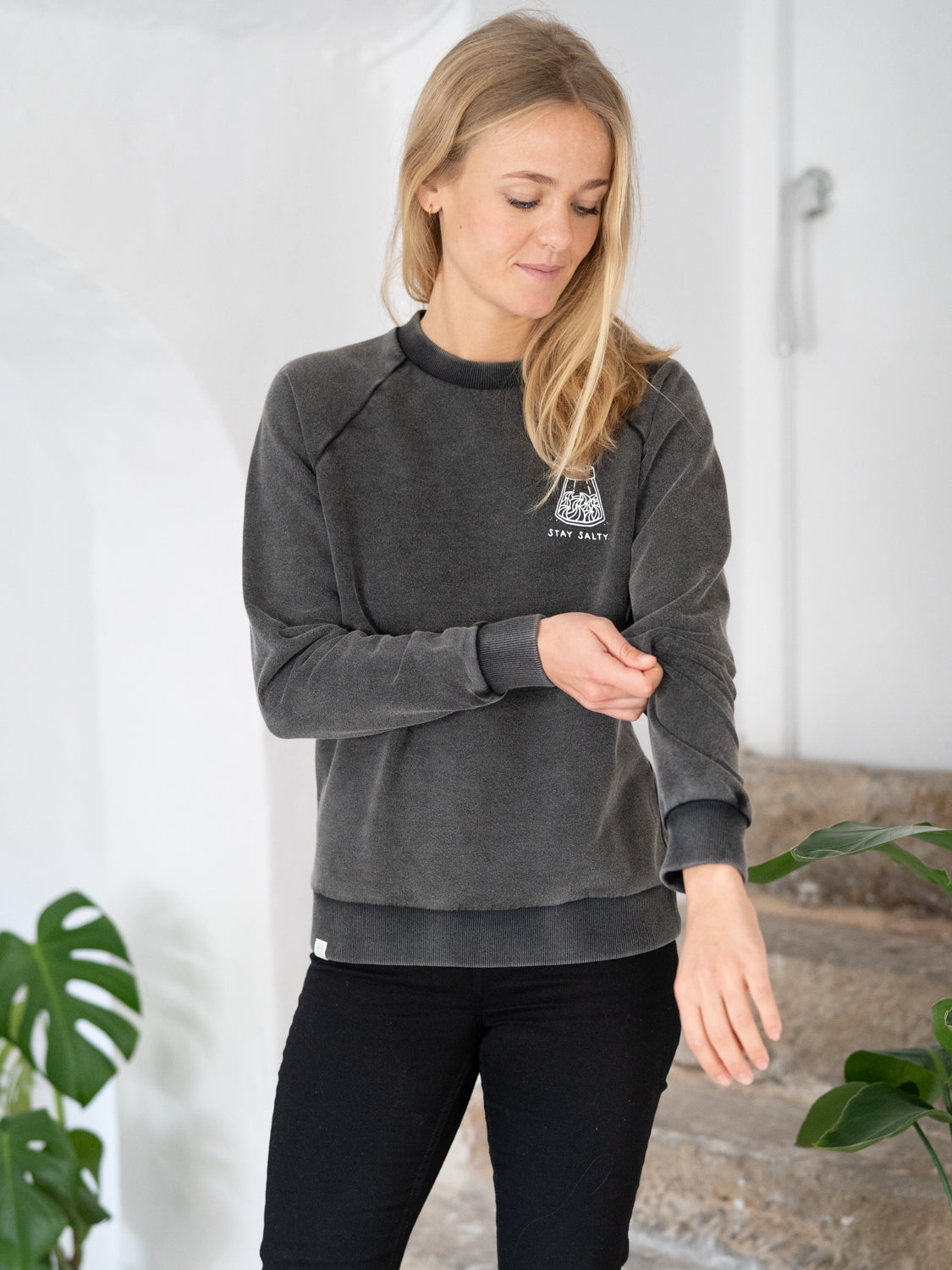 Frauen Stay Salty Sweater - salzschwarz