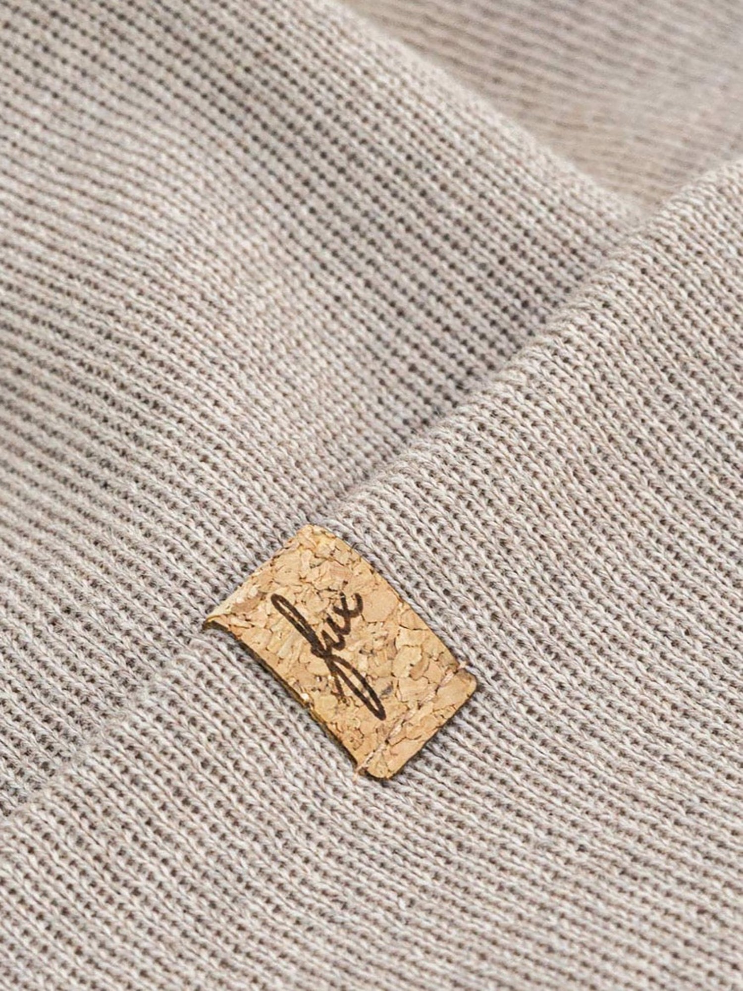 FUXBAU Merino Kork Beanie in sand mit "fuy Korkpatch" Made in Germany