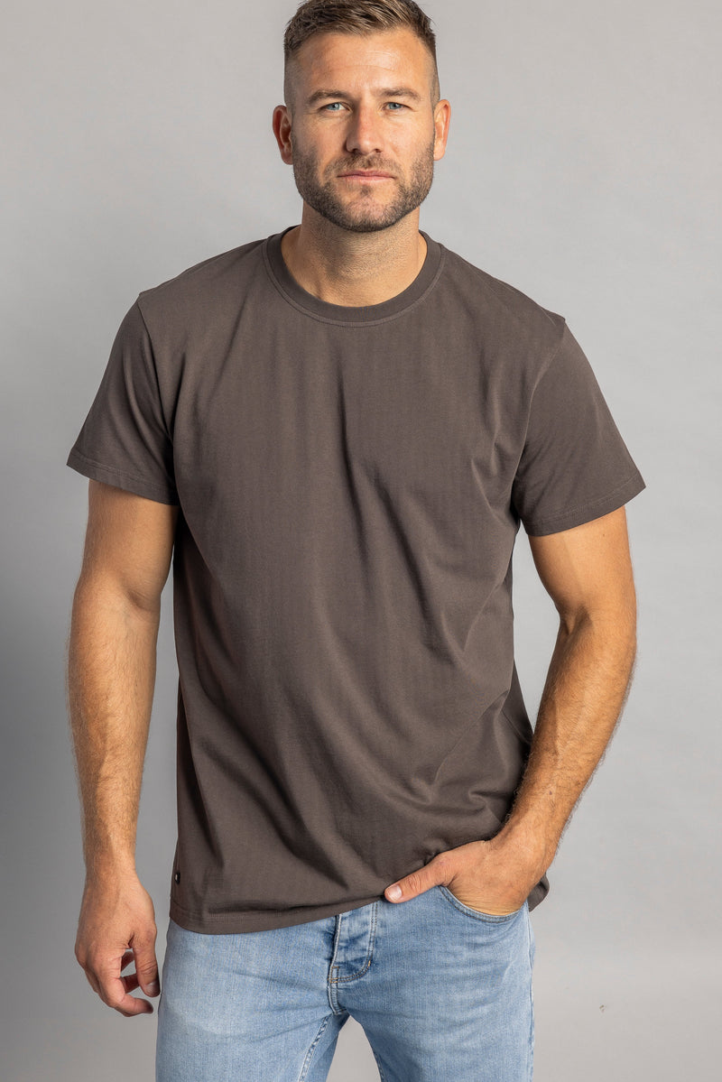 Premium Blank T-Shirt STANDARD, Chestnut